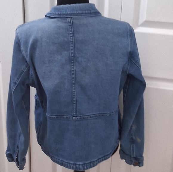 Blue Denim Jacket with Floral Embroidery        Size L - Picture 5 of 14